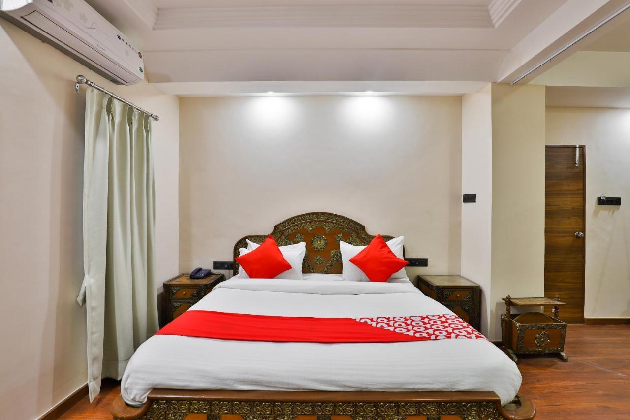 Oyo 23540 Hotel Suryakant Rajkot Dış mekan fotoğraf