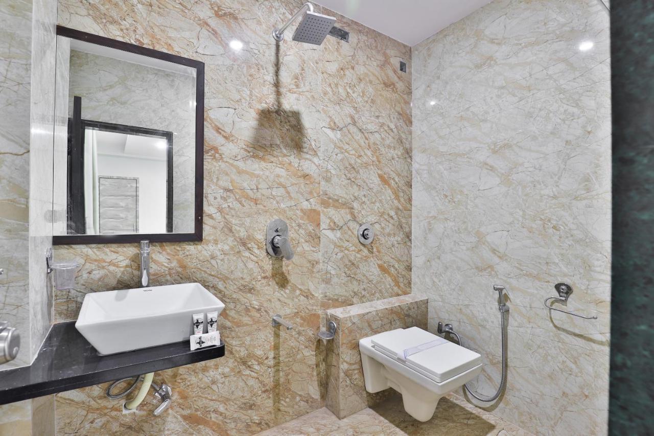 Oyo 23540 Hotel Suryakant Rajkot Dış mekan fotoğraf