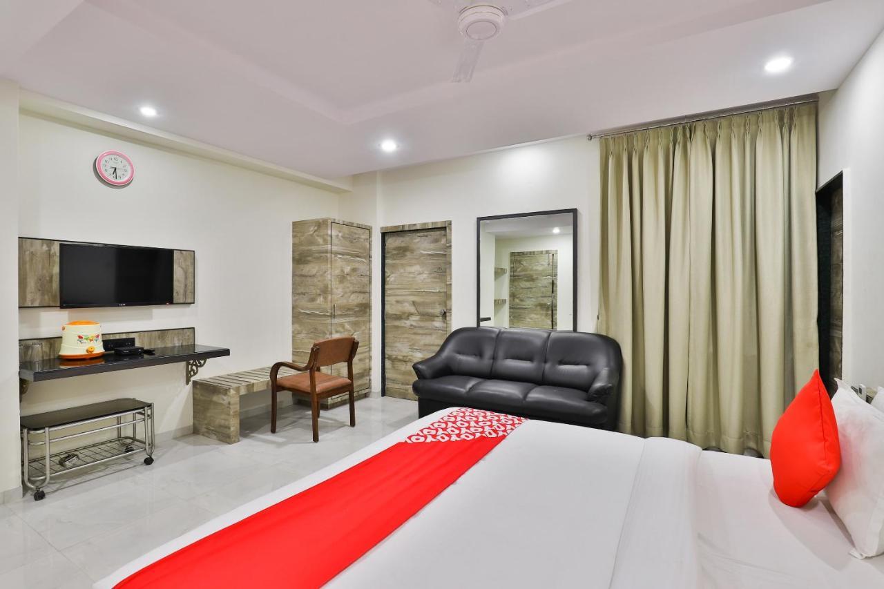 Oyo 23540 Hotel Suryakant Rajkot Dış mekan fotoğraf
