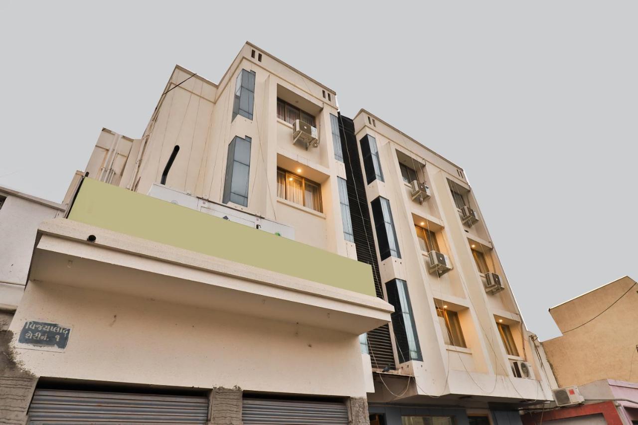 Oyo 23540 Hotel Suryakant Rajkot Dış mekan fotoğraf