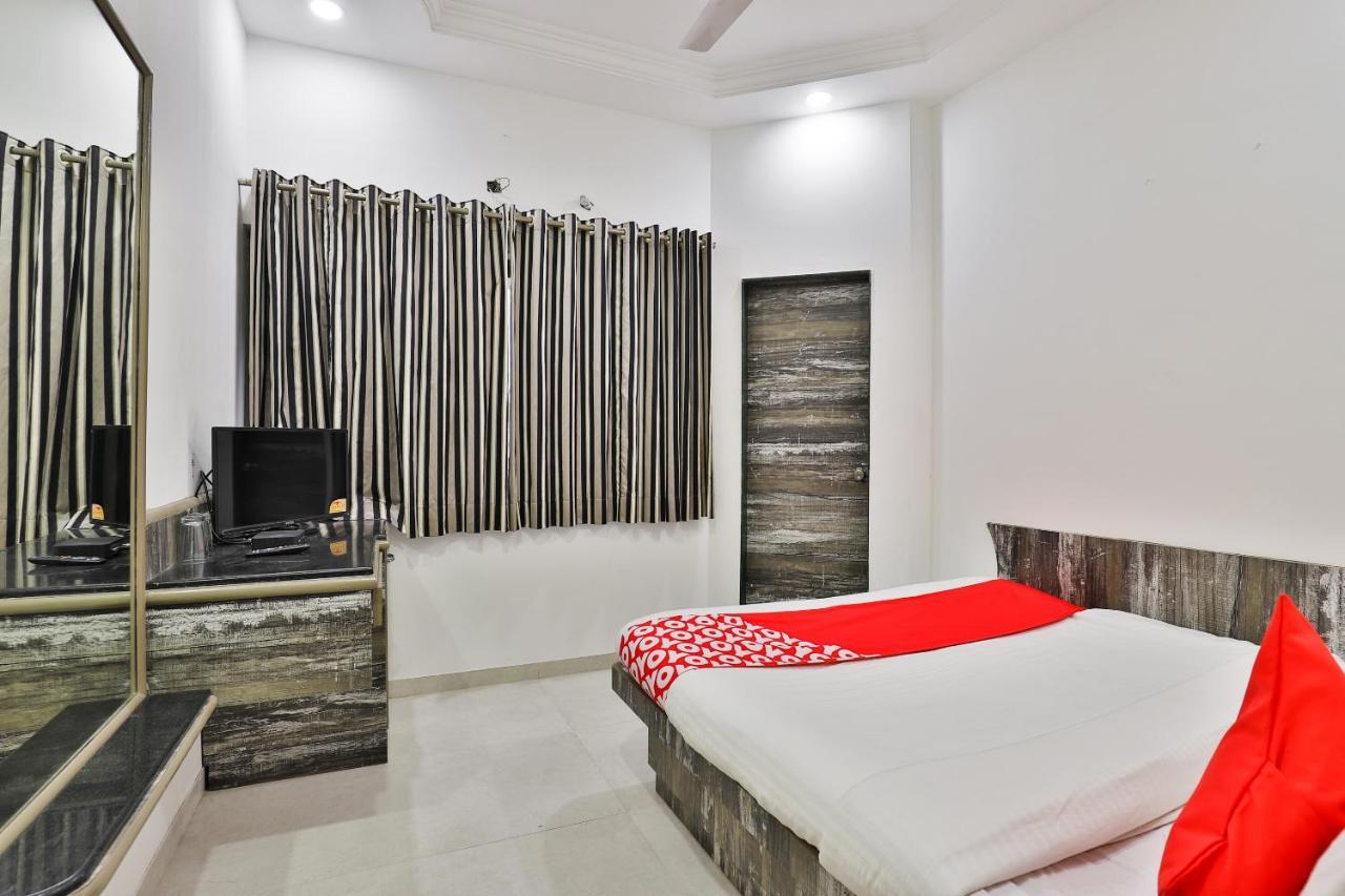 Oyo 23540 Hotel Suryakant Rajkot Dış mekan fotoğraf