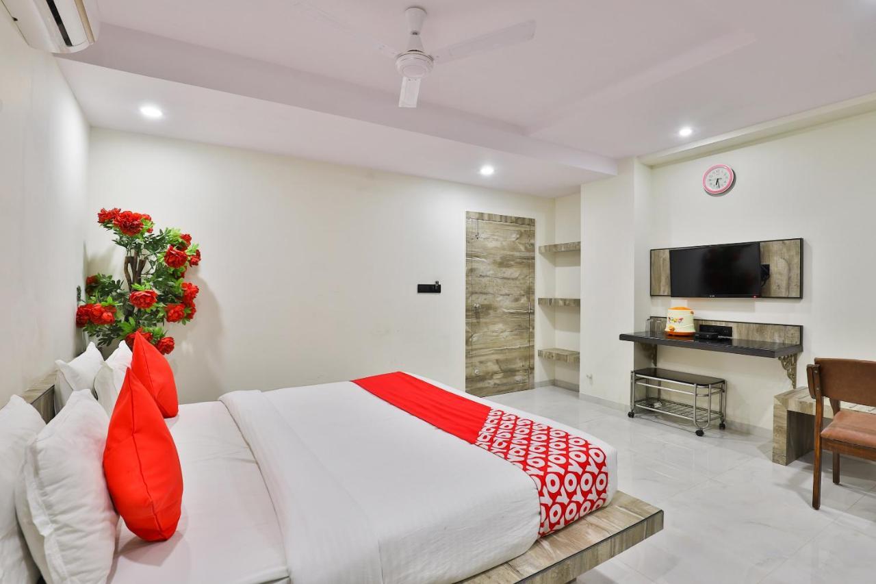 Oyo 23540 Hotel Suryakant Rajkot Dış mekan fotoğraf