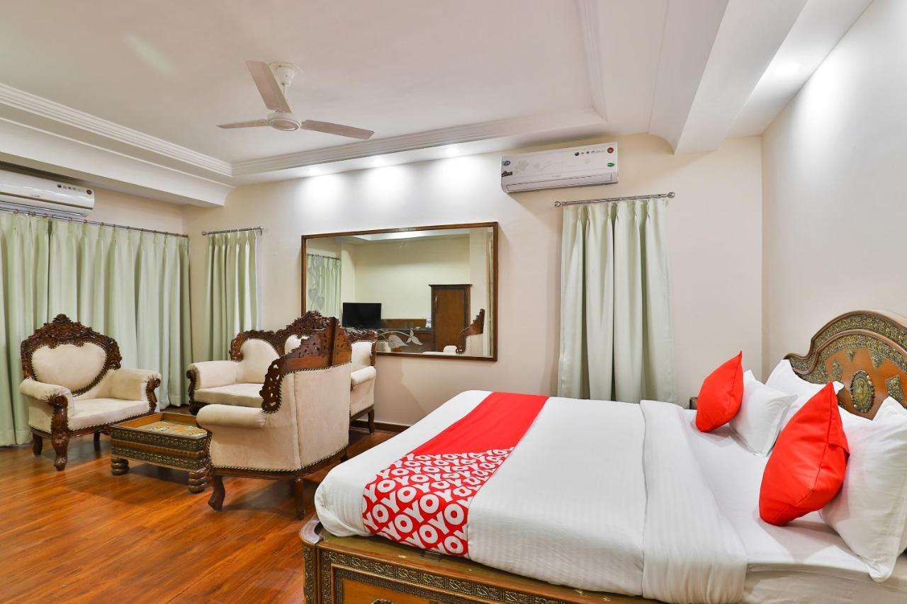 Oyo 23540 Hotel Suryakant Rajkot Dış mekan fotoğraf